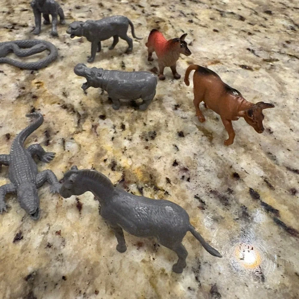 25 Mini Farm Animal Figurines Realistic Figures Educational Toys for Toddlers Ca